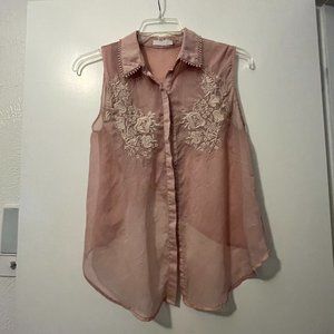 Pink sheer tank top blouse with collar and lace design